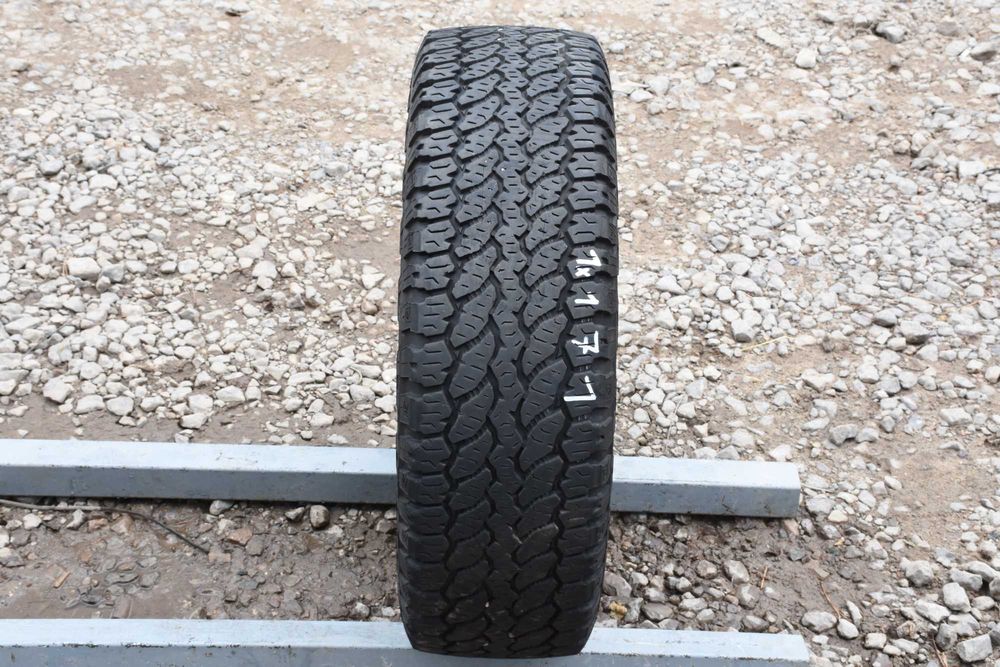 2x Opona opony General Grabber AT3  205/70R15 106/104S