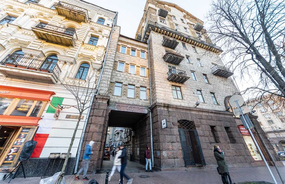 3к Майдан,вул  Хрещатик 13, метро Крещатик