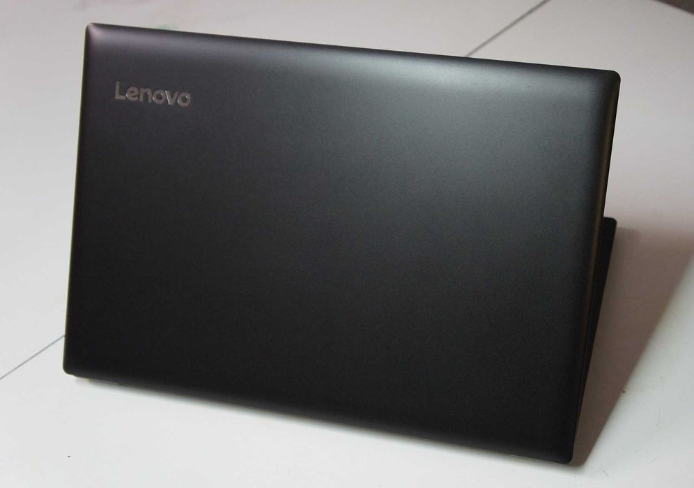 Laptop LENOVO - Win 11, Intel i5, SSD 240GB, 8GB ram