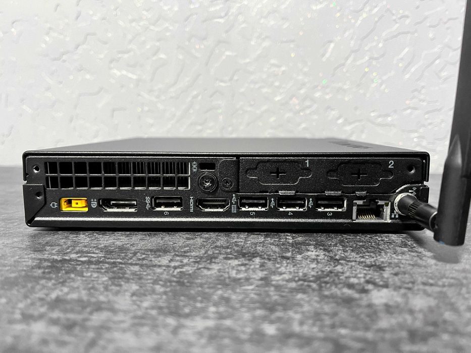 Мини ПК Lenovo ThinkCentre M75q-1 AMD Ryzen 3400GE / 16GB / 256GB SSD