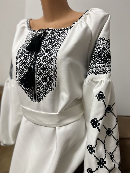 Вишиванки різні розміри