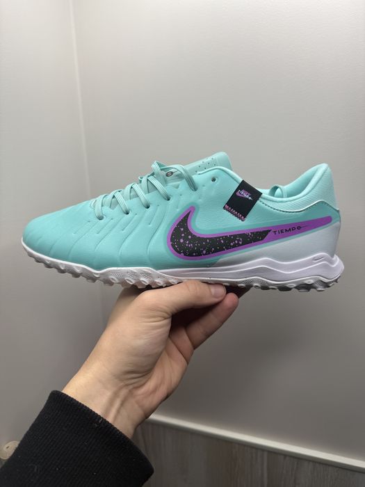 Футзалки та Сороконіжки Nike tiempo, Lunar