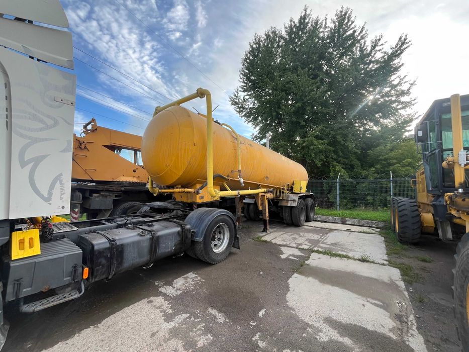 Напівпричіп-цистерна АЦ-22 2005р 18 кубів