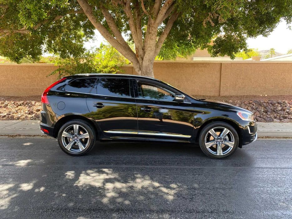 Volvo XC60      2016