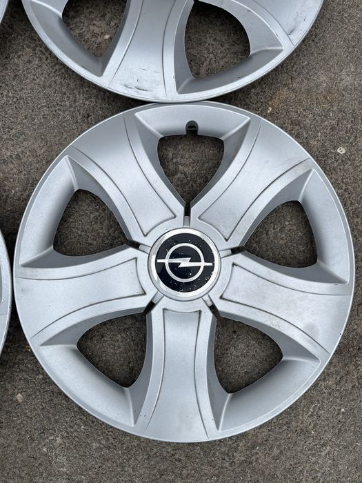 Ковпаки на диски для Opel, R16