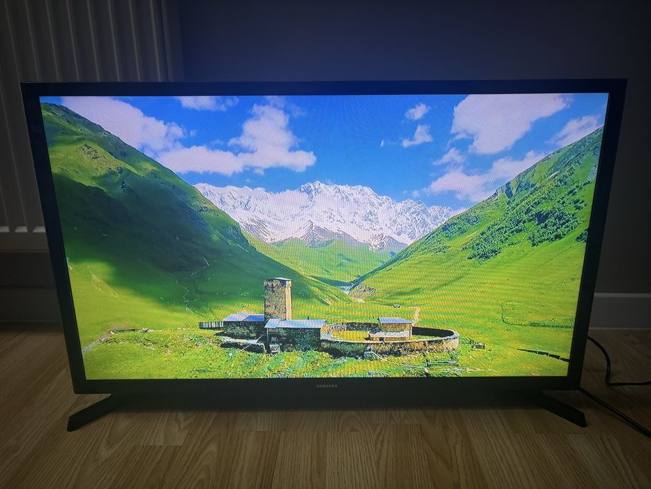 Телевізор Samsung UE32J4000  [ HD / HDMI]