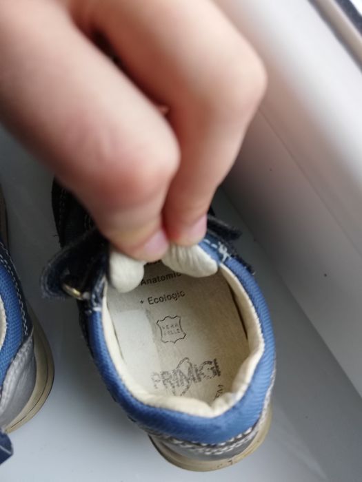 Дитяче взуття весна