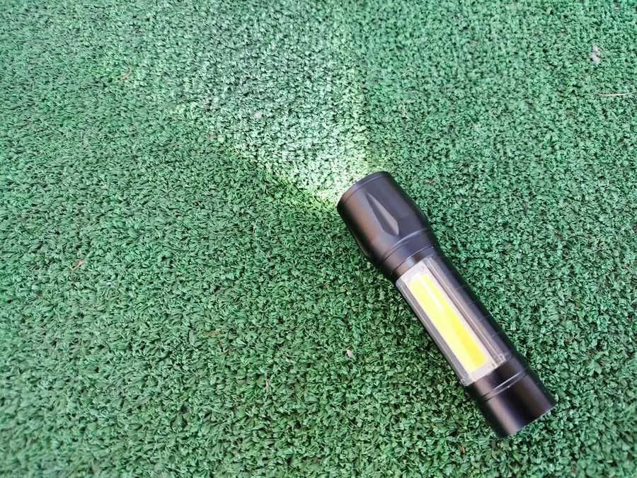 latarka led na akumulator nowa sprawna wodoodporna jakość polecam supe