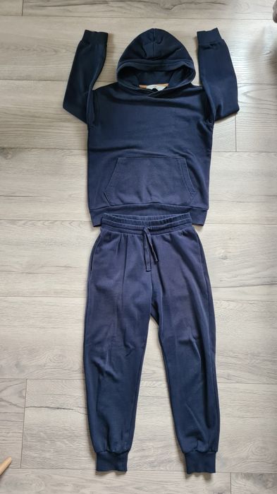 Кофта и штаны H&M для мальчика размер 8-9 лет