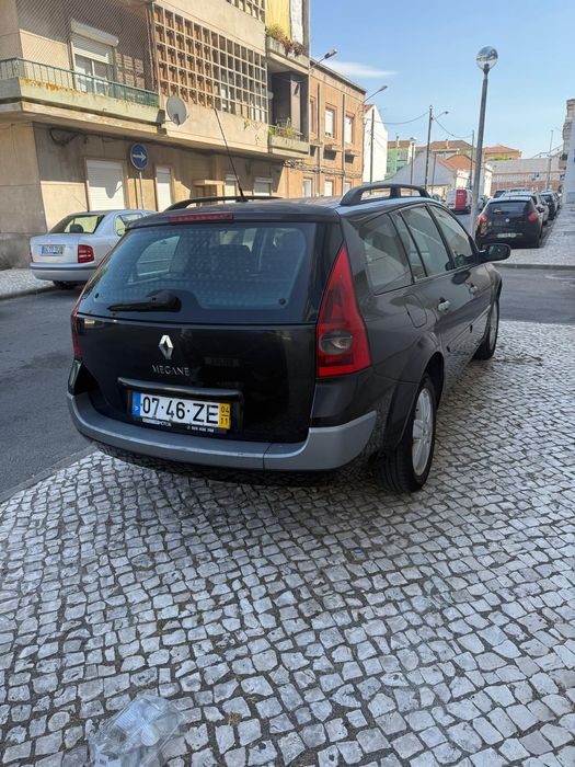 Carro grande de 4-5 portas
