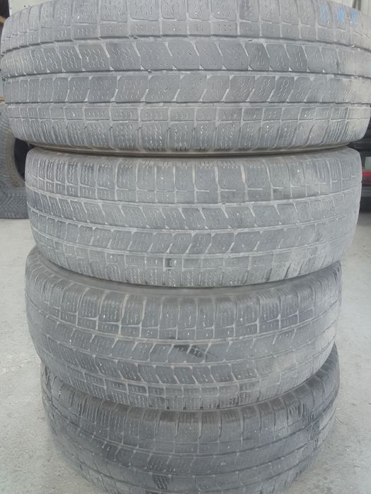4 Opony zimowe 215/65r16C BFGOODRICH
