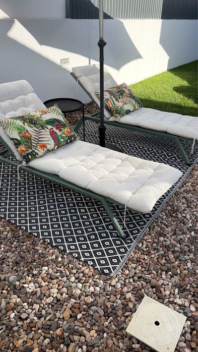 2x Espreguiçadeiras de piscina / jardim