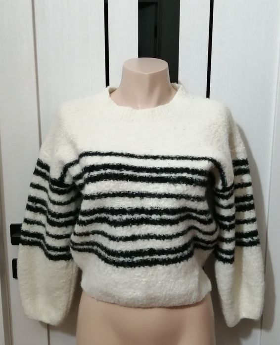 Шерстяний светр в смужки