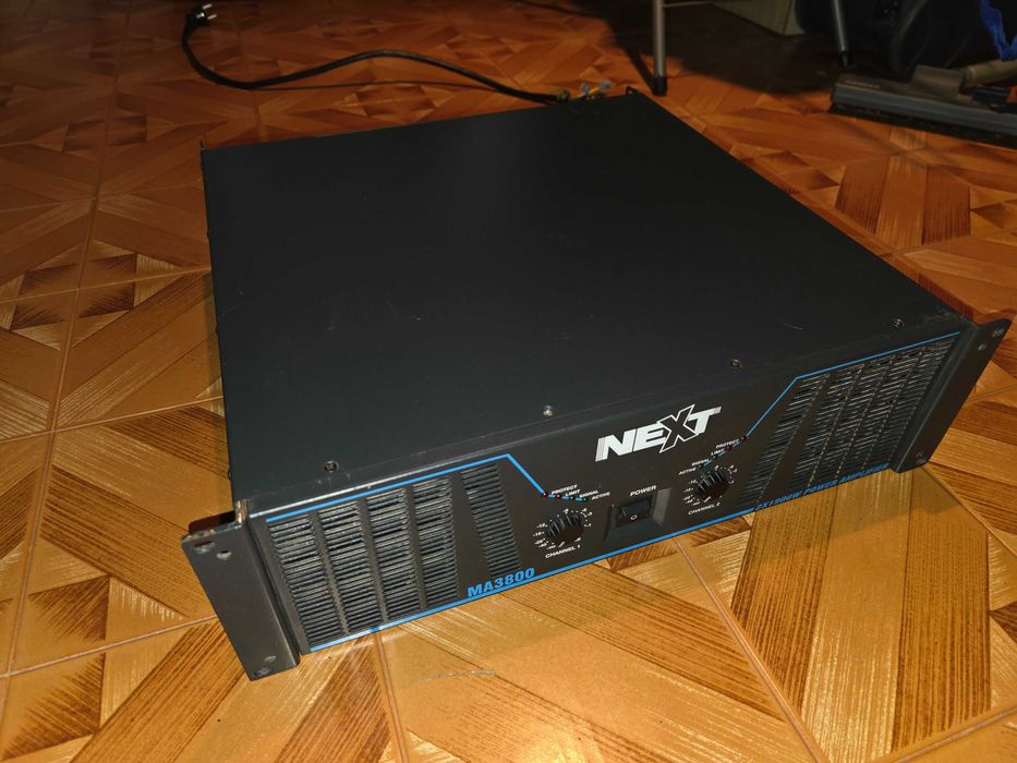 Amplificador Next 3800