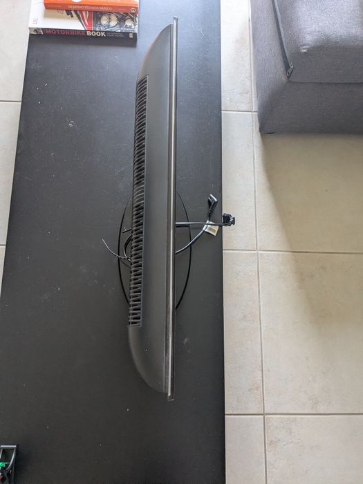 Televisão Samsung 22" (Modelo LE22D450G1W) - Como Nova