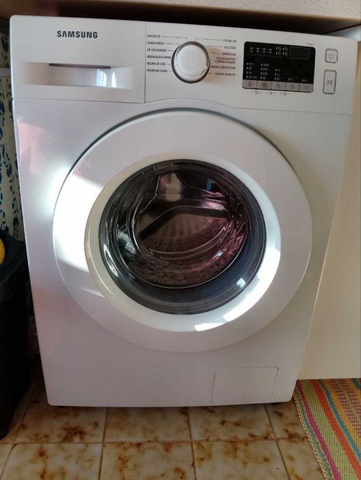 Máquina de lavar roupa Samsung (usada)