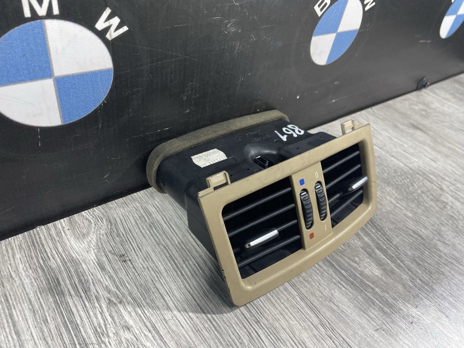 Дефлектор обдува салона задній BMW E60 E61 Код:1676