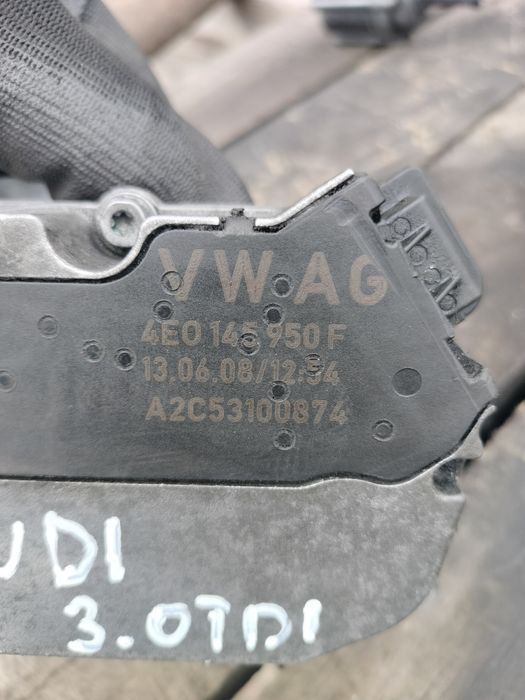Дроссельная заслонка AUDI A6 C6 A4 B8 3.0 TDI 4E0145950F