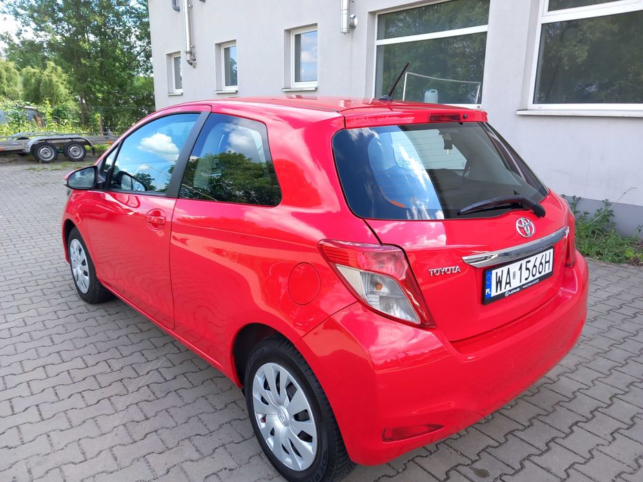 Toyota  Yaris  3