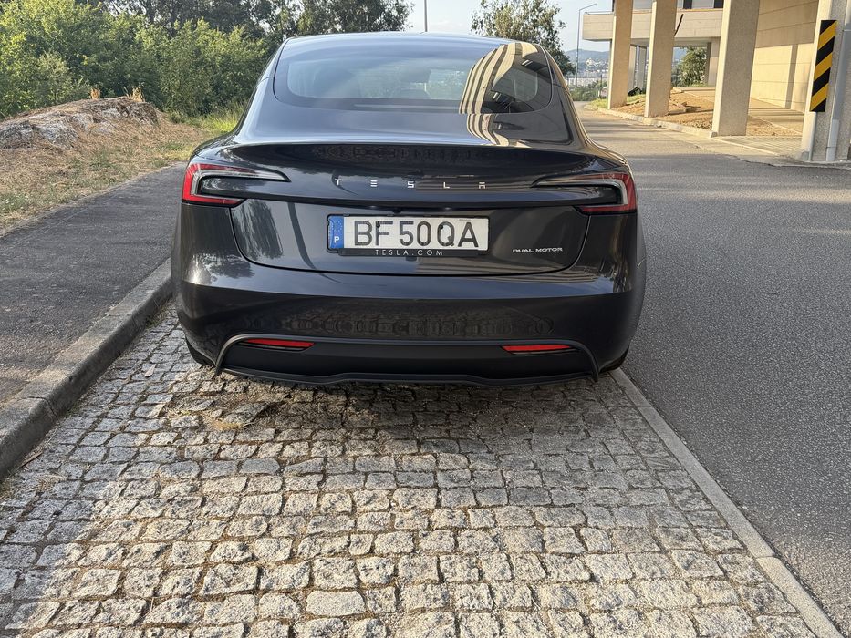 Tesla Model 3 — fotografia 6