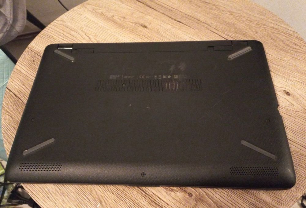 HP 250 G6 3168NGW 8GB/500GB bateria 6 godzin