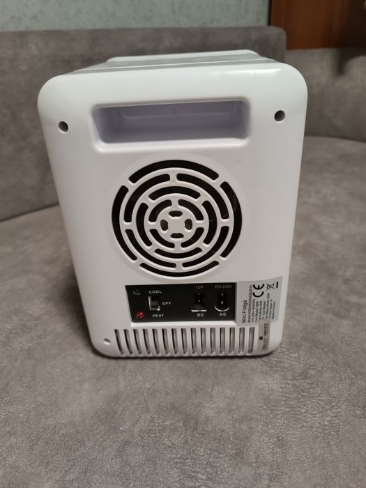 Продам холодильник для косметики