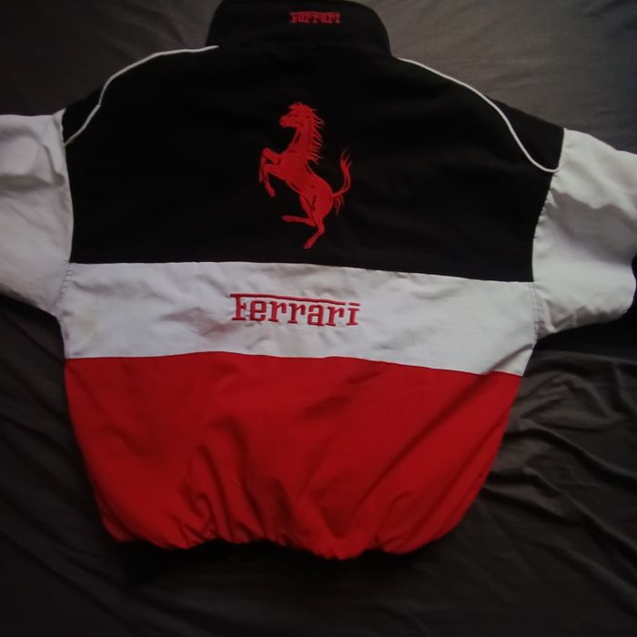 Sprzedam kurtkę ferrari F1