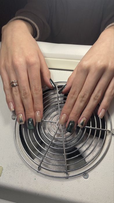 Потрібні моделі на манікюр