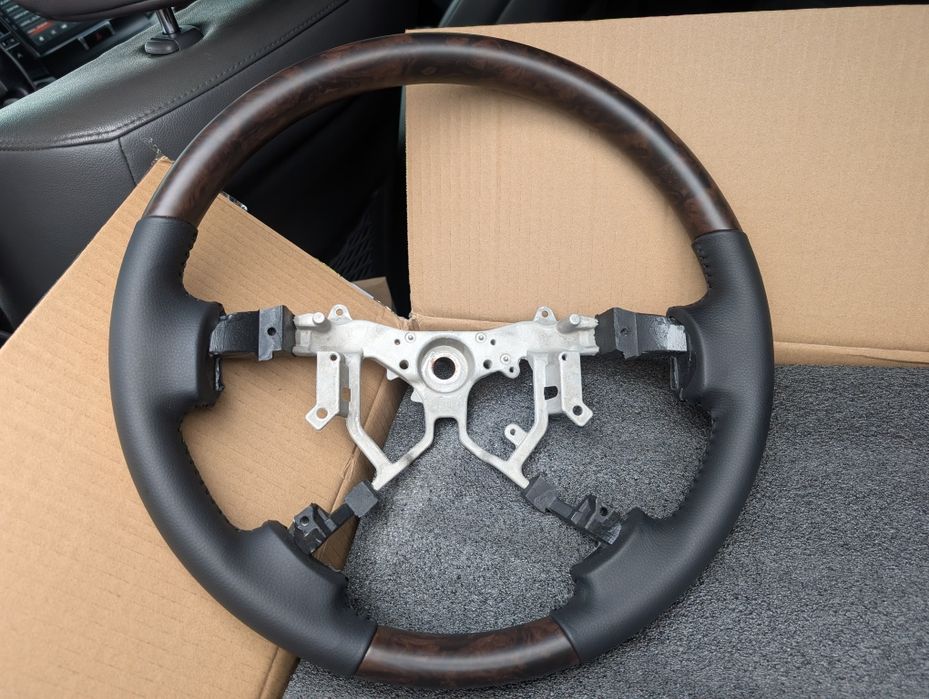 кермо Toyota Land Cruiser 200