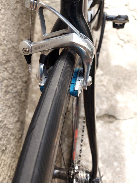 Bicicleta estrada em fibra de carbono