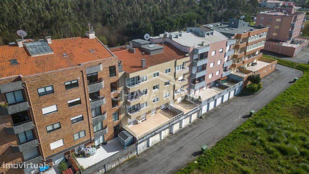 T2 com Terraço de 40m² e 2 Lugares de Garagem