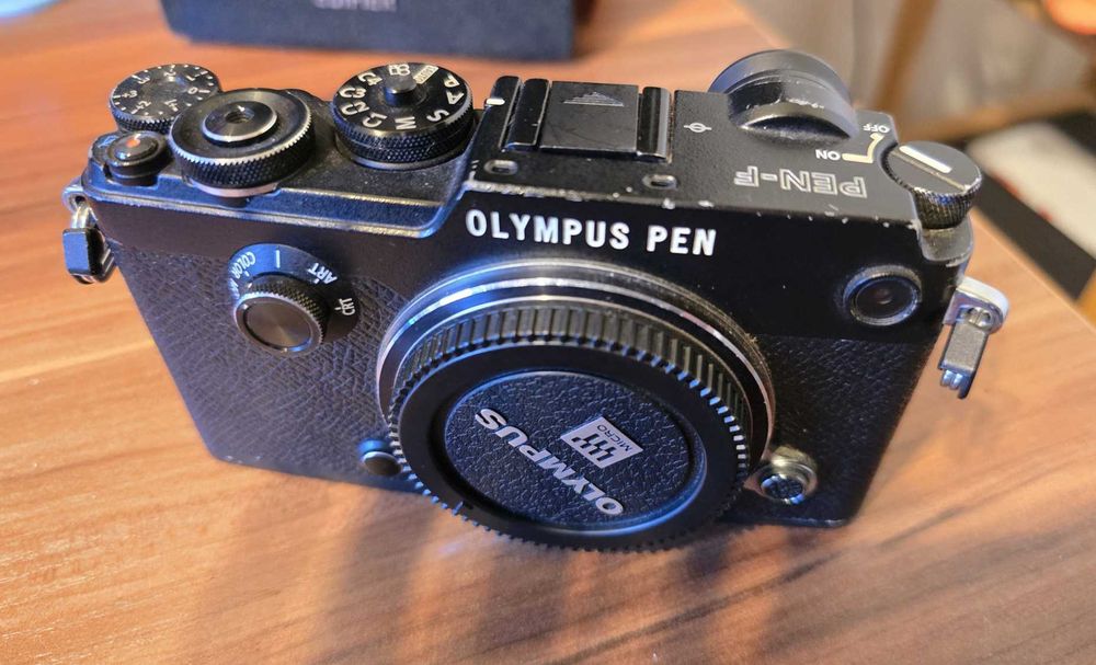 Olympus Pen F, body, karty pamięci