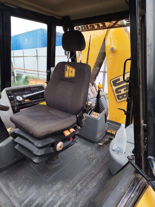 продам ескаватор JCB   4