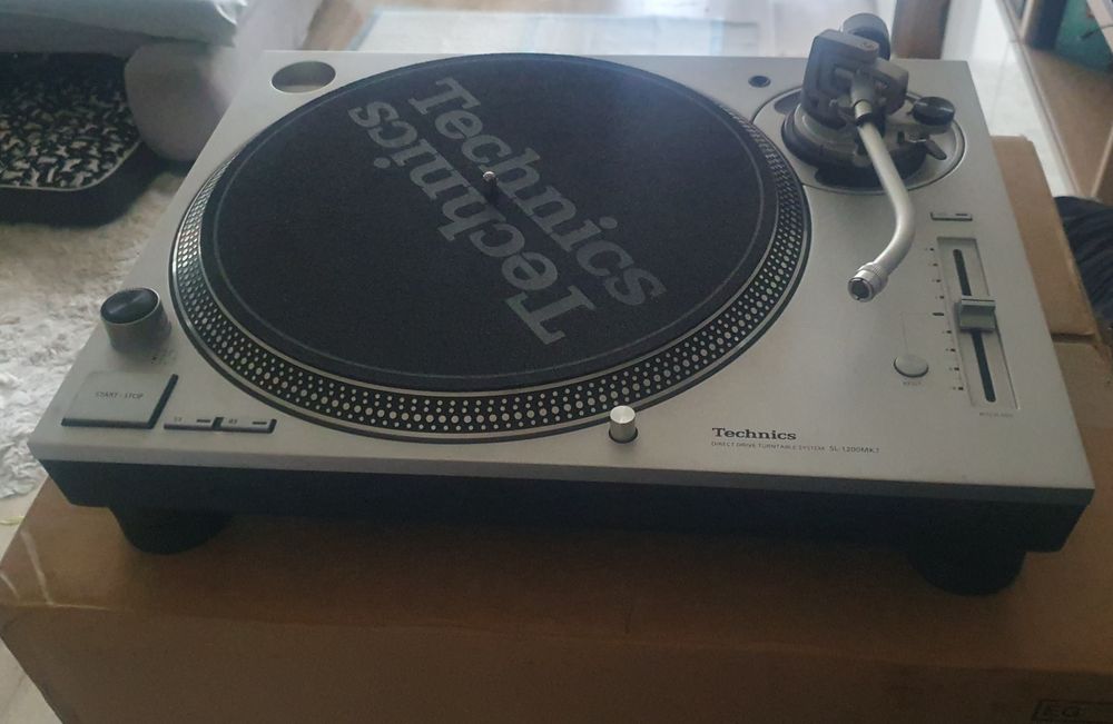 Gramofon Technics sl 1200 mk7 prawie nowy