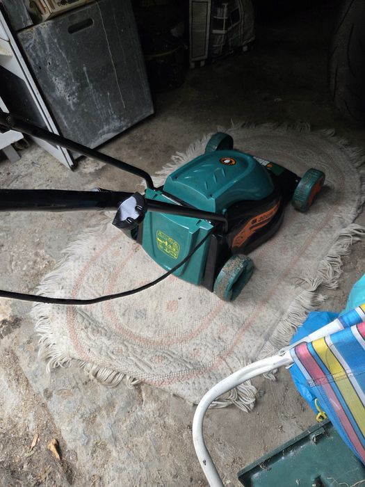 Cortador de relva eléctrico