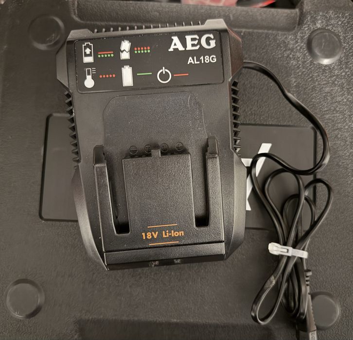 Ładowarka AEG AL18G