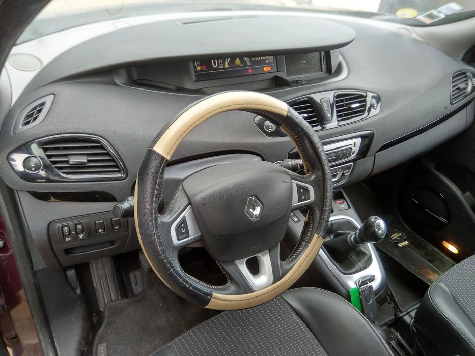 RENAULT GRAND SCÉNIC III - 2012 - Para Peças