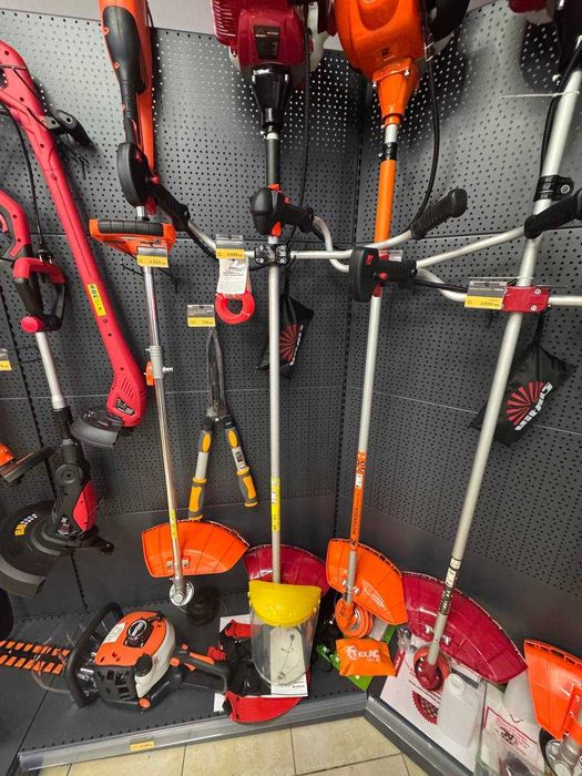 Бензиновий триммер, косарка для трави, мотокоса, бензокоса, тример