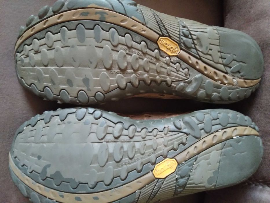 Мужские кожаные трекинговые кроссовки merrell