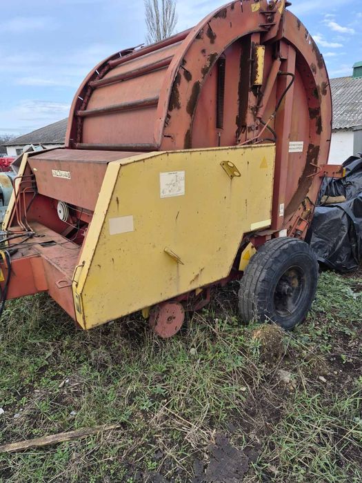 Продам Прес-підбирач рулонний