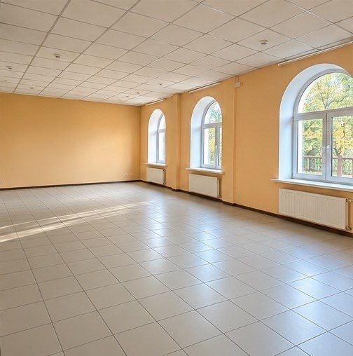 Poslovni prostor, 450 m²