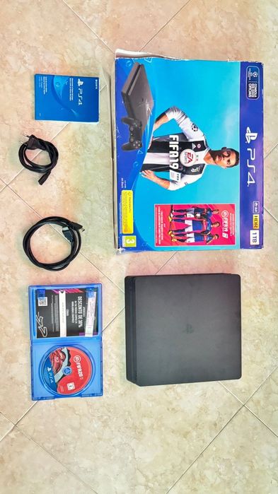 Playstation PS4 Slim 1 TB