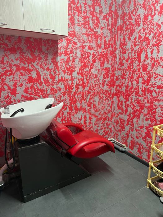 Оренда місця в салоні краси «Каре» !