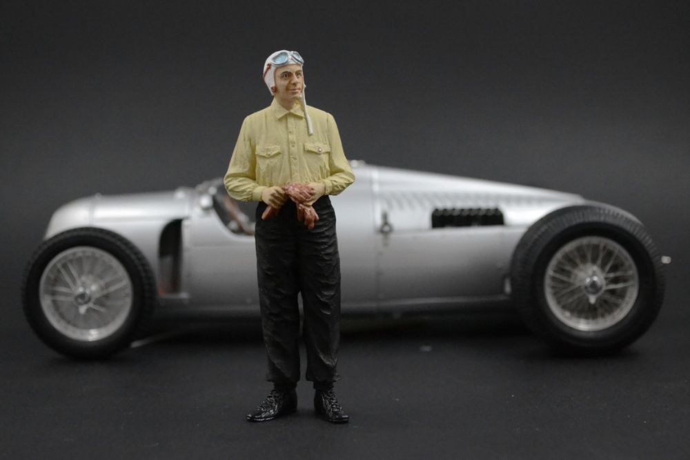 Bernd Rosemeyer Figurka 1:18 Auto Union TYP D CMC