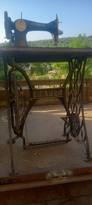 Máquina de costura antiga