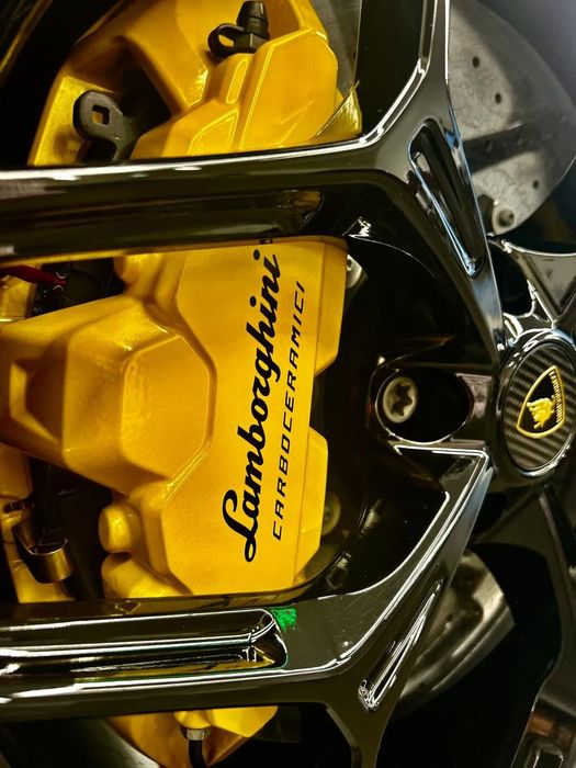Lamborghini Revuelto 6.5 V12