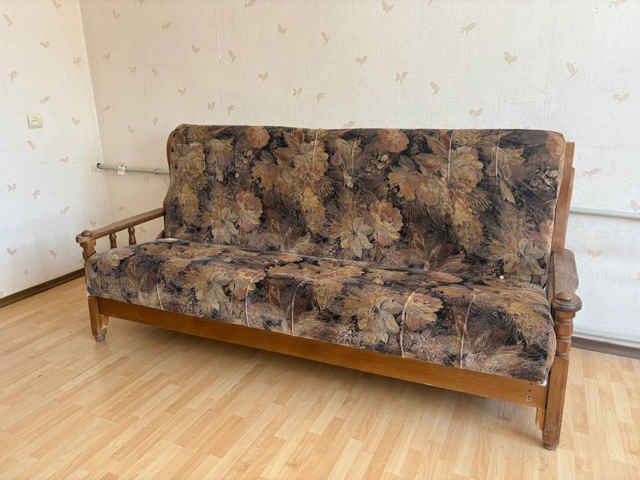 диван книжка б/у с креслом