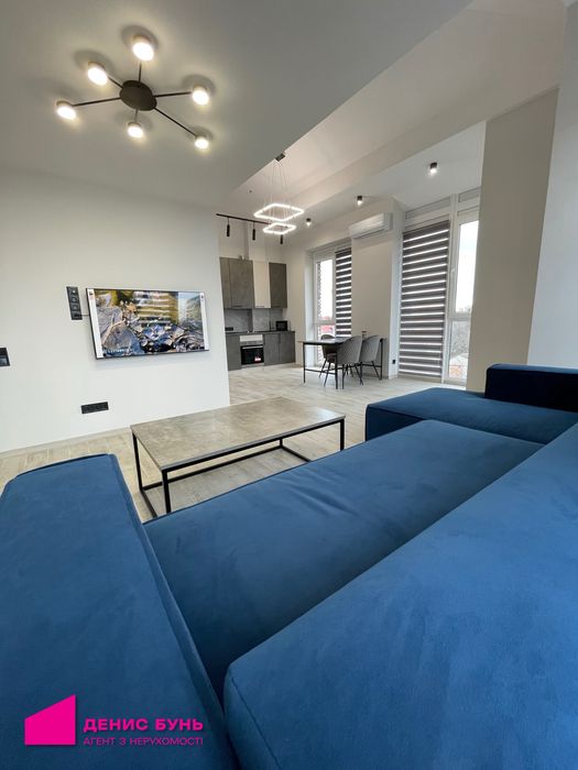 Продам стильную, двухуровневую квартиру в центре города