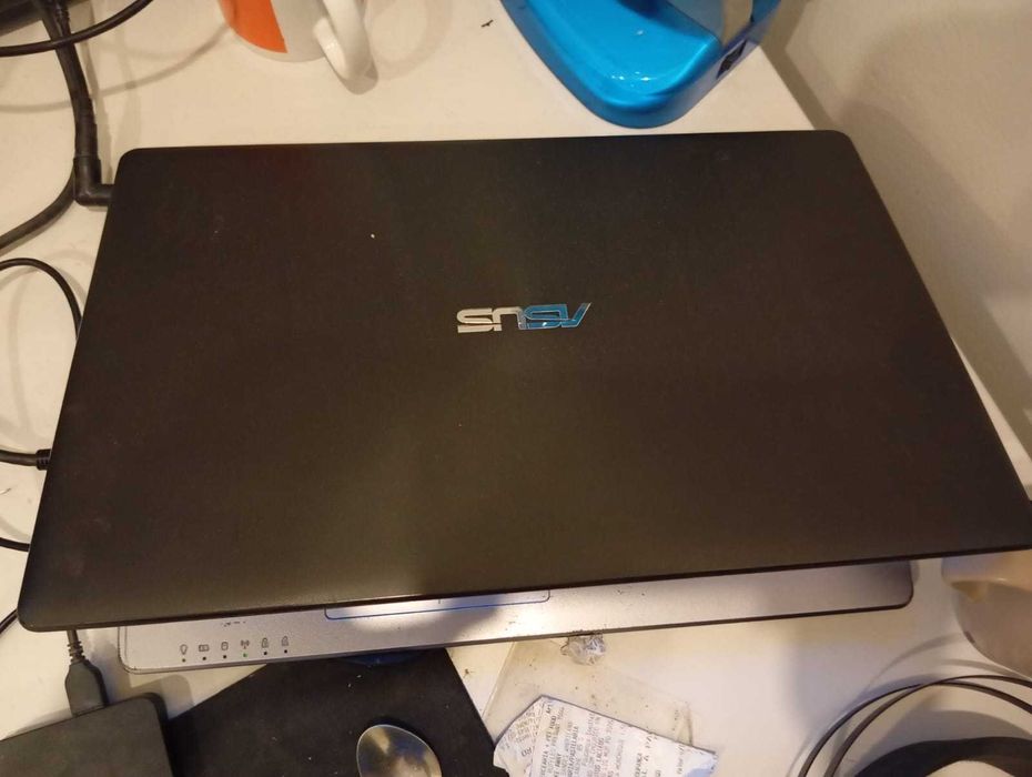 Portátil Asus X550