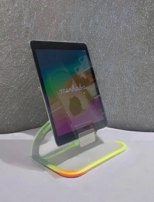 OPIS!!! iPad 8 generacji (klasa B)